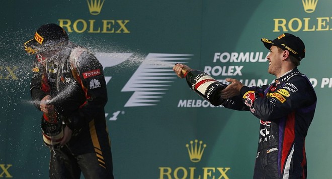 Vettel dá um banho de champagne em Kimi Raikkonen | 