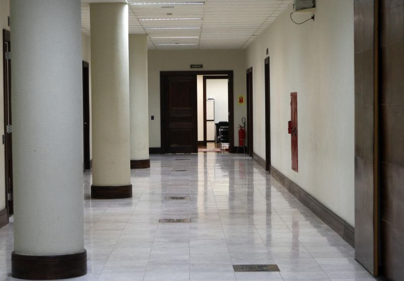 Corredores do poder: ocupantes de vagas em comissão nos estados não caberiam no Maracanã | Albari Rosa/ Gazeta do Povo