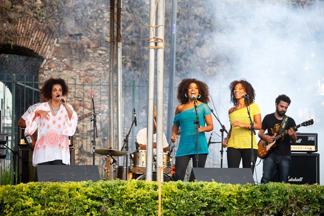 MUV fez o primeiro show da maratona musical em homenagem ao aniversário de Curitiba. |
