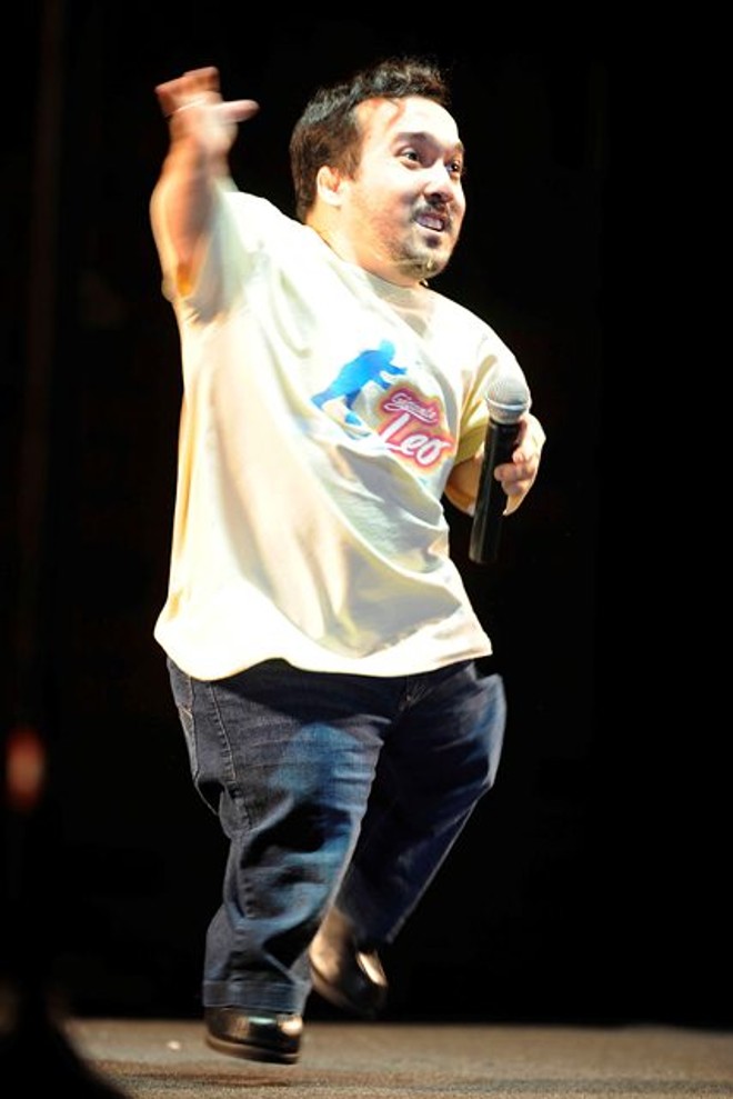 Gigante Leo fez graça com sua vida de anão | 