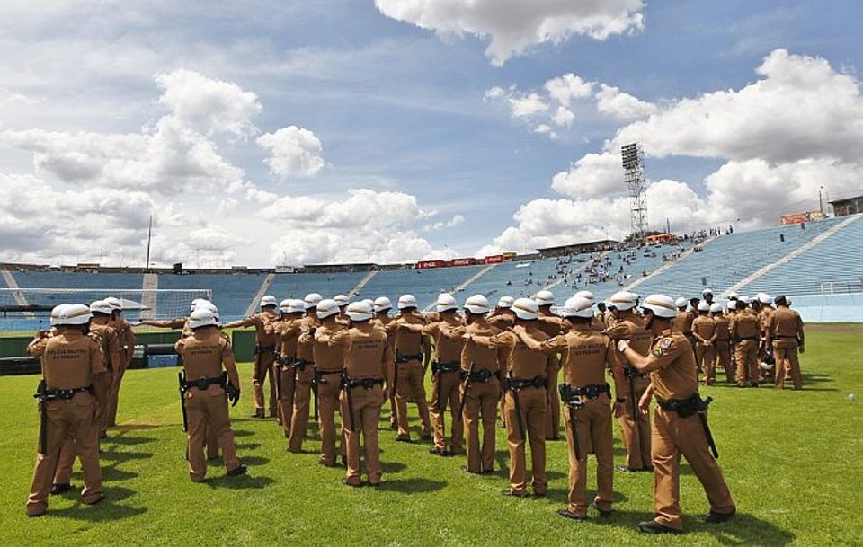 Policiamente destacado para garantir segurança na decisão do turno no Estádio do Café | Daniel Castellano / Gazeta do Povo