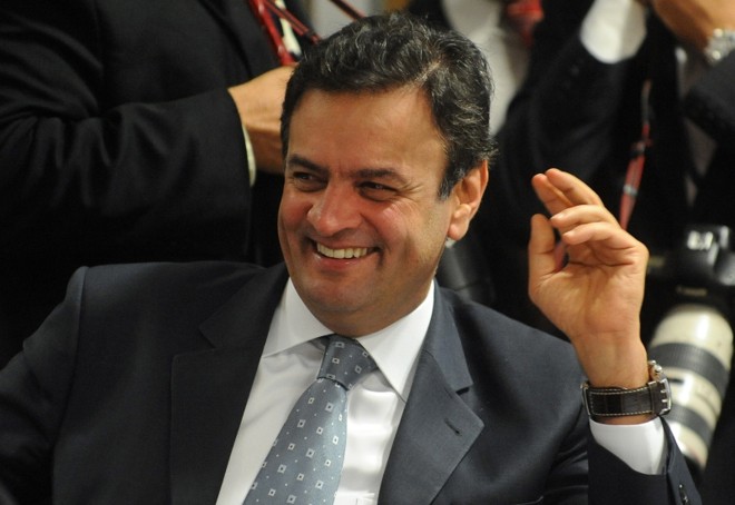 Aécio aparece na terceira posição |