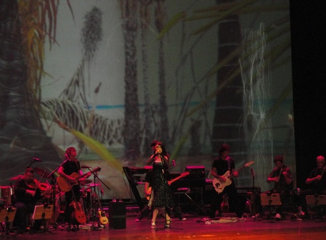 Público cantou em coro a grande maioria das canções do repertório |