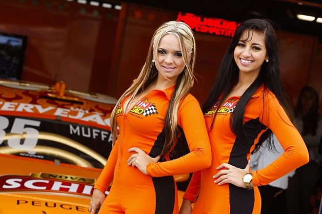 Grids girls durante a prova de Stock Car em Curitiba |
