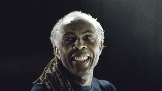 Gilberto GilEm 4 de maio, é a vez de Gilberto Gil e a Orquestra Sinfônica da Bahia subirem ao palco do Guairão com o Concerto de Cordas & Máquinas de Ritmo. No repertório, 21 canções, muitas delas fundamentais na carreira do compositor baiano, como