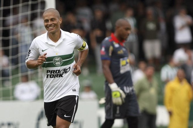 Alex foi peça importante na vitória alviverde sobre o Cianorte |