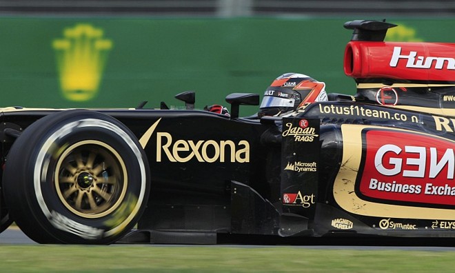 Raikkonen usou estratégia para ganhar posições | 