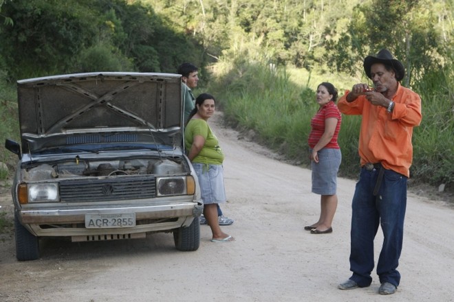 O Gol da família Santos quebrou na estrada:
