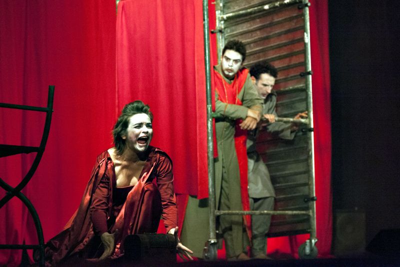 Titina Medeiros interpreta Ofélia, namorada de Hamlet que enlouquece em meio à trama | Divulgação