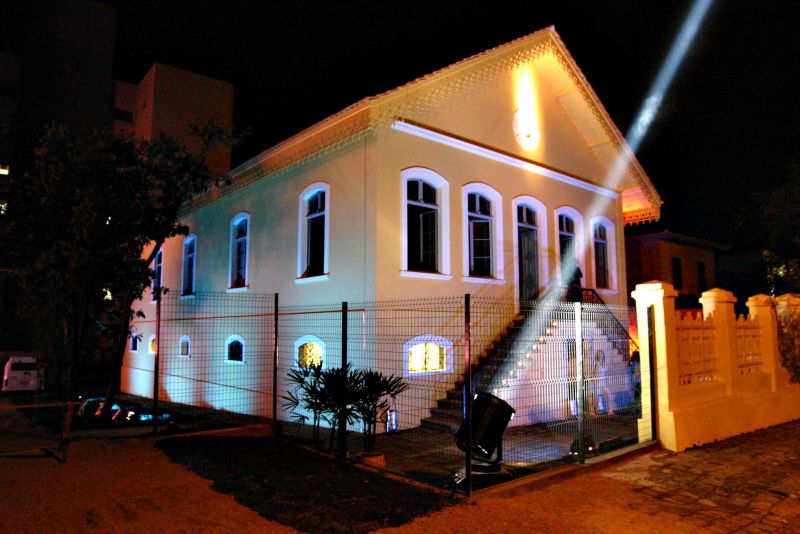 | Lucilia Guimarães/Divulgação