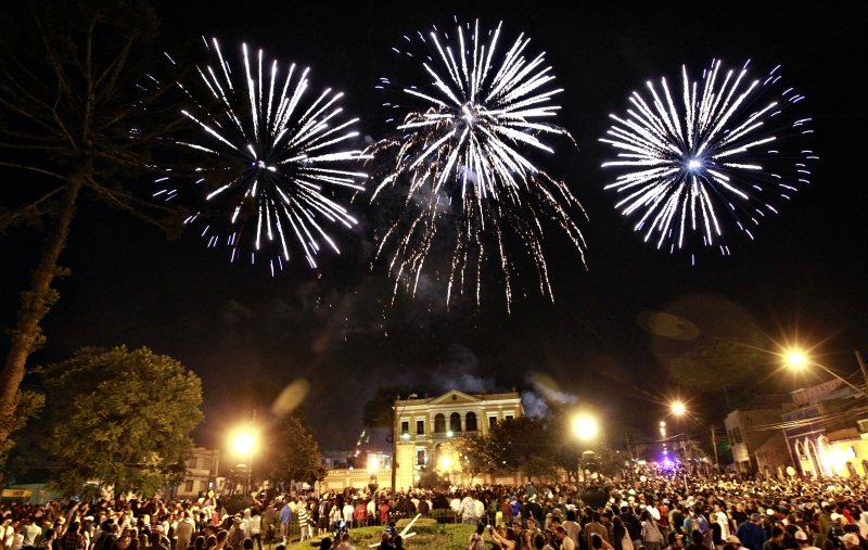 Show de fogos para comemorar o início efetivo do ano durou cinco minutos | Antonio More / Gazeta do Povo