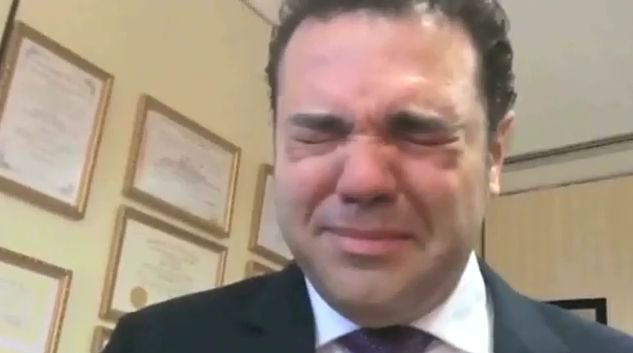 O material diz que Feliciano está "cansado, sobrecarregado, caluniado" e que "sua última alternativa" é "renunciar" à privacidade | Reprodução / Youtube.com