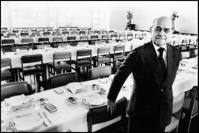 Tancredo Neves, que morreu antes de assumir a Presidência. | 