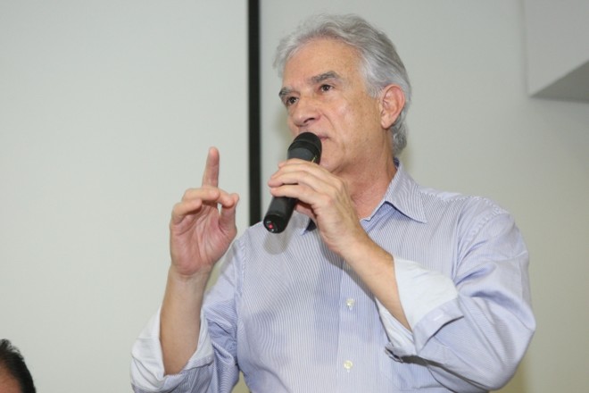 Rubens Bueno: discussão sobre a igualdade de vencimentos entre poderes é