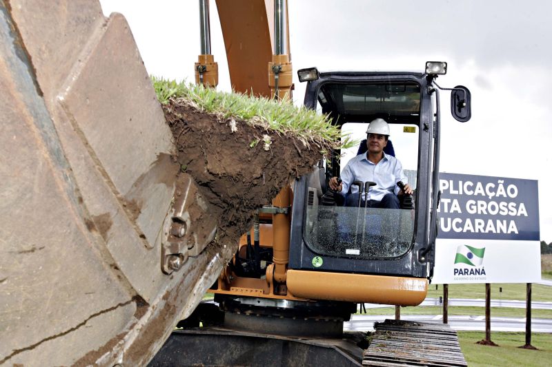 Anúncio ocorreu no Trevo do Caetano, em Ponta Grossa, onde começarão as obras | Josué Teixeira/ Gazeta do Povo