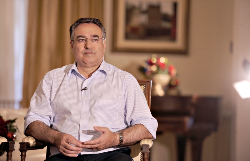 Raimundo Colombo (PSD), governador de Santa Catarina chega a viajar a Brasília para, pessoalmente, pegar assinaturas para obter empréstimos | Roberto Scola/ Diario Catarinense-