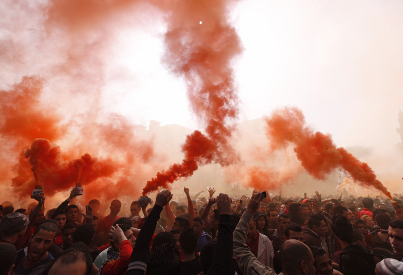 Torcida do Al-Ahly, conhecidos como Ultras, protestam no Cairo | REUTERS/Amr Abdallah Dalsh