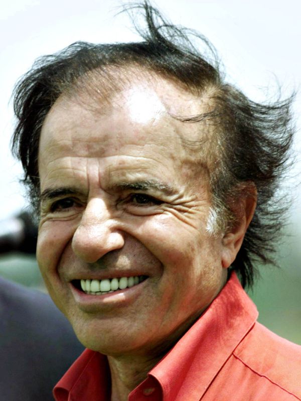 Carlos Menem foi condenado por contrabando de armas ao Equador e à Croácia | Reuters
