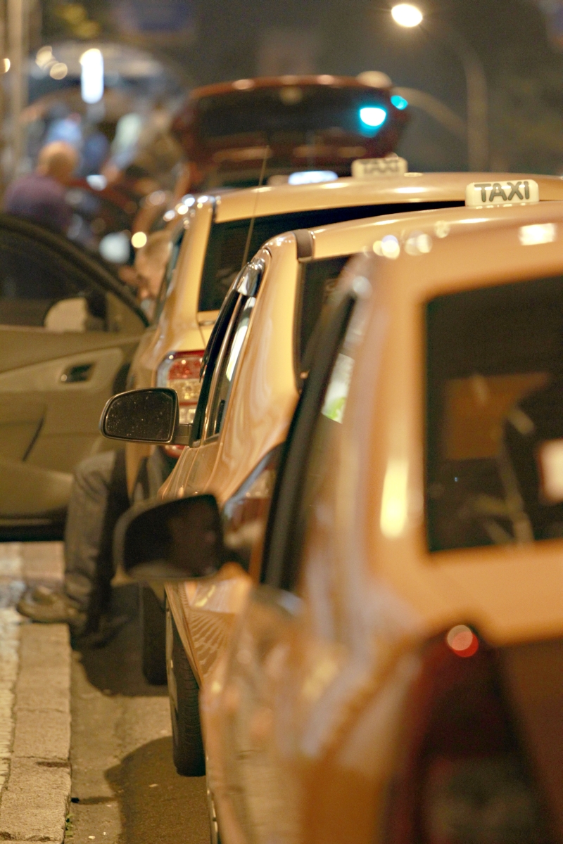 Enquanto permissionários ganham sem sair de casa, motoristas sem placa pagam para trabalhar | Marcelo Elias / Gazeta do Povo