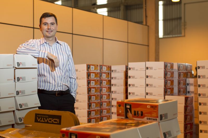 O engenheiro eletrônico Rodrigo Reggiani: mudança de área trouxe impacto positivo na remuneração | Diego Pisante/ Gazeta do Povo