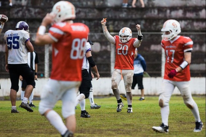 O Curitiba Brown Spiders venceu o Ponta Grossa Phantoms por 31 a 0 no sábado chuvoso |
