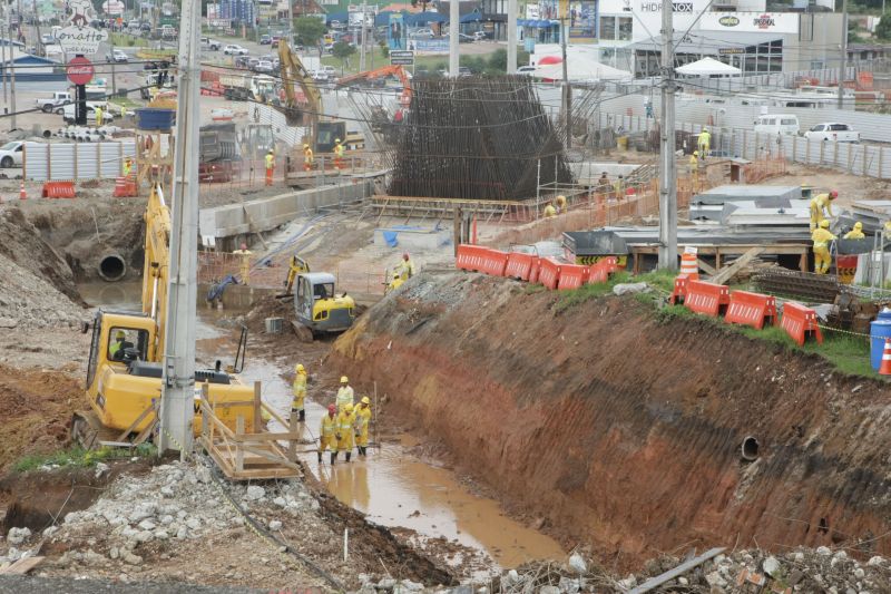 As obras do viaduto estaiado no Jardim das Américas vão consumir quase R$ 85 milhões do PAC da Copa | Anielel Nascimento/ Gazeta do Povo