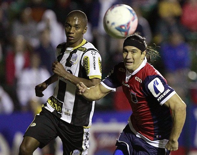 JJ Morales passou em branco no empate com o Operário |