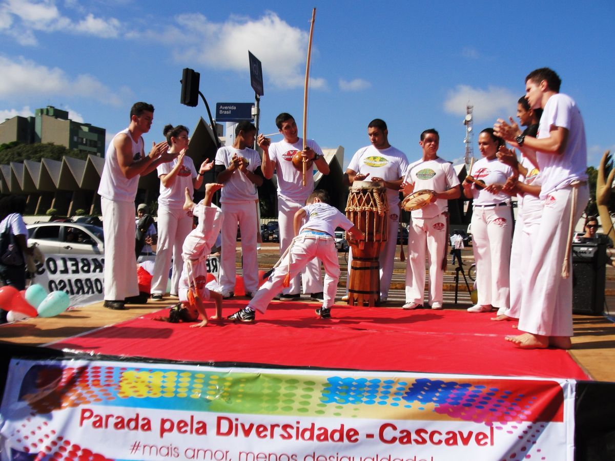 Apresentações culturais e distribuição de panfletos parte da manifestação | Luiz Carlos da Cruz / Gazeta do Povo
