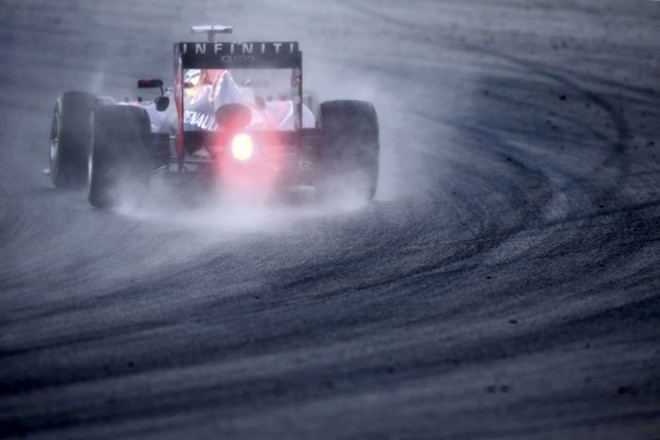 Chuva atrapalhou os planos de Sebastian Vettel na segunda sessão de treinos livres em Sepang | Tim Chong / Reuters