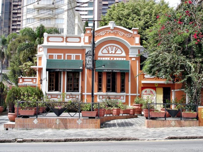 Residência Octavio Marcondes, na Avenida do Batel. Projeto arquitetônico de 1926 |