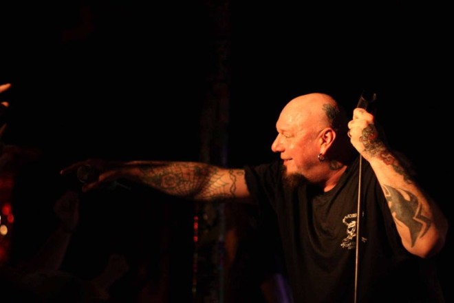 Paul DiAnno: vocalista foi expulso do Iron Maiden por conta de seus problemas com drogas | Divulgação