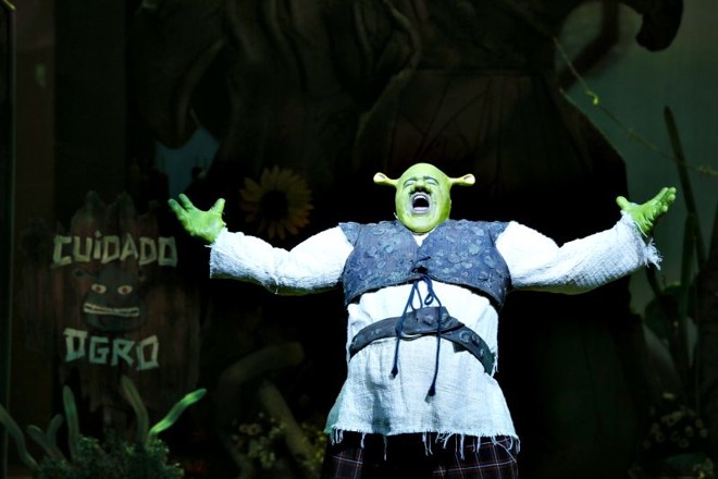 Diego Luri vive o ogro Shrek na versão musical da animação vencedora do Oscar |