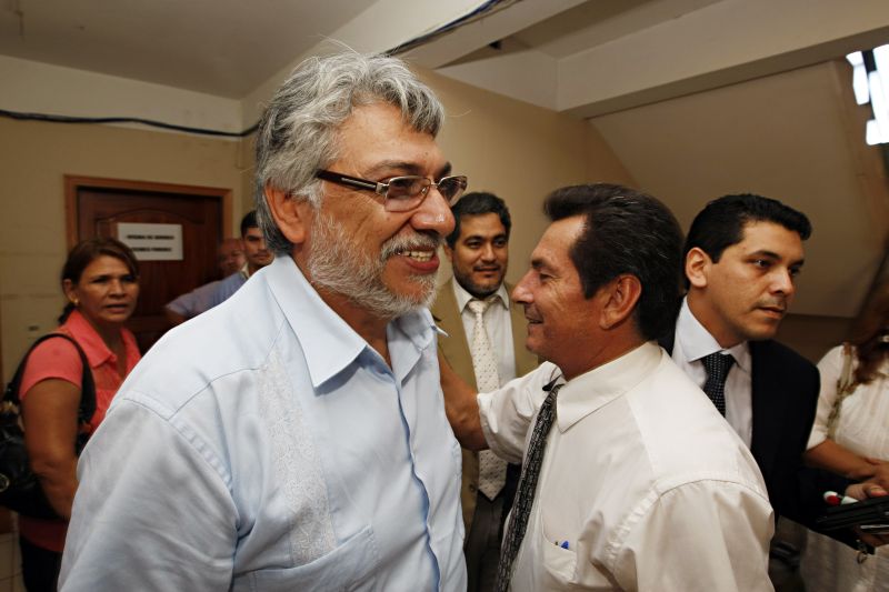 O ex-presidente do Paraguai, Fernado Lugo, compareceu nesta segunda-feira (25) ao Tribunal de Justiça em Ciudad del Este - frontrira com Foz do Iguaçu - para realizar mais um exame de DNA | Christian Rizzi / Agência de Notícias Gazeta do Povo