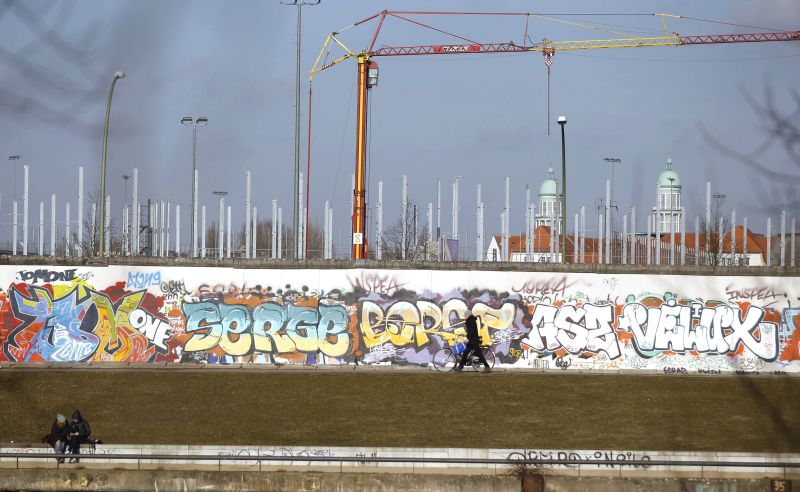 Trecho do Muro de Berlim que, apesar dos protestos, deve ser demolido para dar lugar a condomínio de luxo | Tobias Schwars/REUTERS