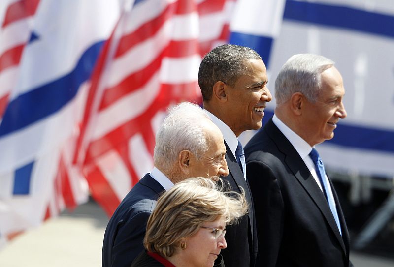 Obama é recepcionado em Israel pelo primeiro-ministro israelense, Benjamin Netanyahu | REUTERS/Darren Whiteside
