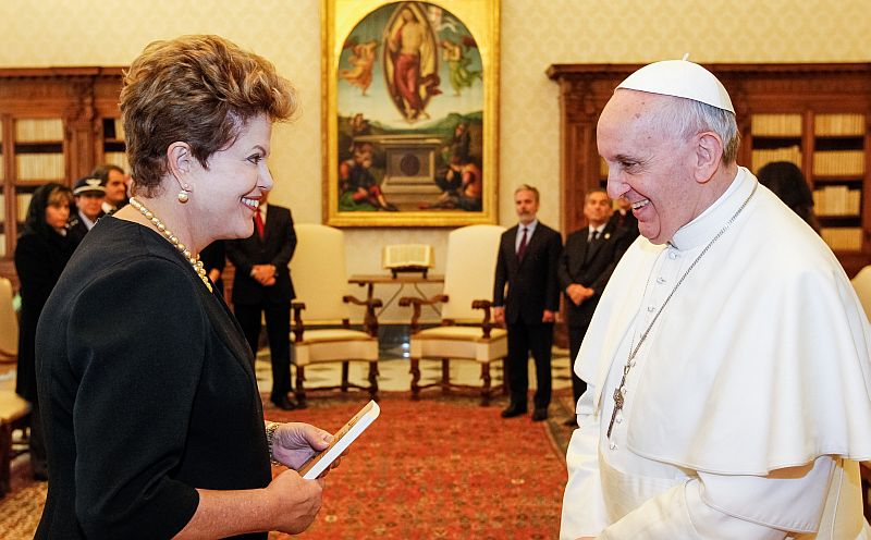 A presidente Dilma Rousseff foi a primeira chefe de Estado recebido pelo Papa Francisco após a cerimônia que marcou o início de seu pontificado | Roberto Stuckert Filho/PR