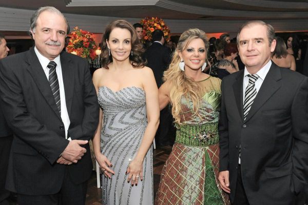 Enlace Penna e Galléas: retrato dos noivos II -Aníbal e Zélia Tacla, Zaira Galléas e Rubem Formighieri | Gerson Lima