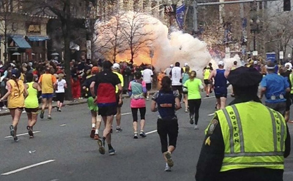 Bombas explodiram quando corredores amadores chegavam ao fim da maratona | Dan Lampariello/Reuters