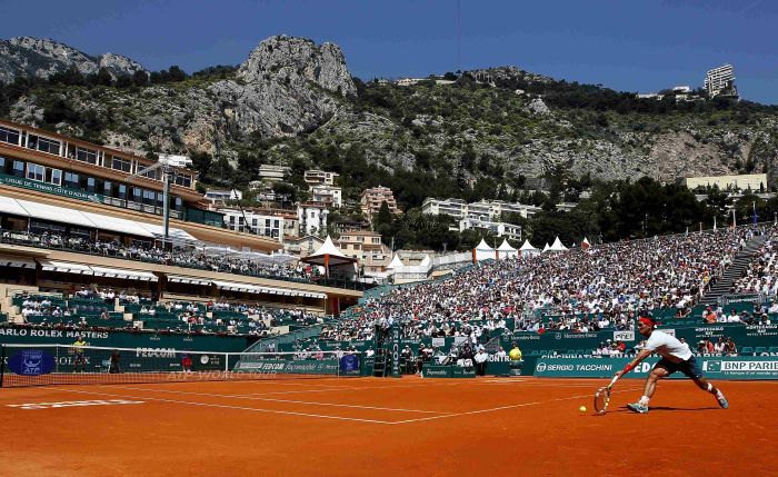 Rafael Nadal segue na luta pelo nono título consecutivo na bela paisagem de Mônaco | Eric Gaillard / Reuters
