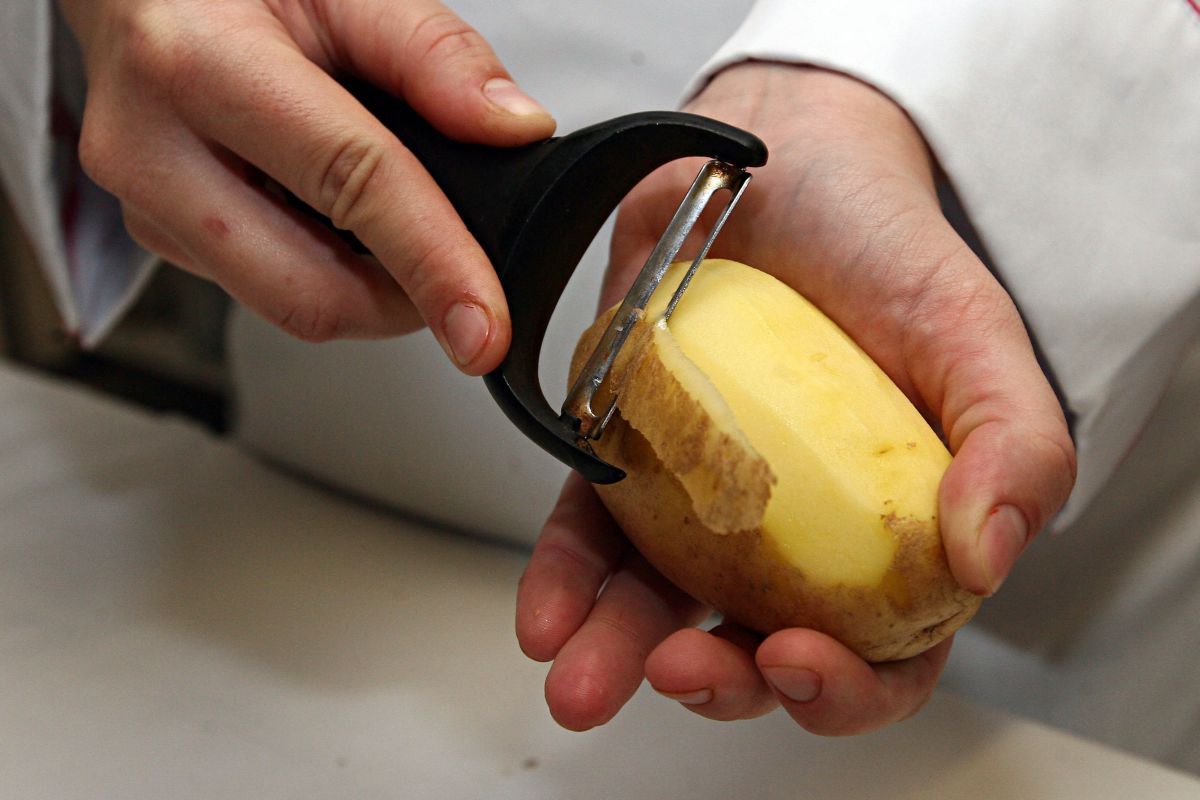 A pesquisa do Dieese mostra que a batata ficou 7,48% mais cara em Curitiba entre fevereiro e março | FELIPE ROSA / Arquivo Agência de Notícias GAZETA DO POVO