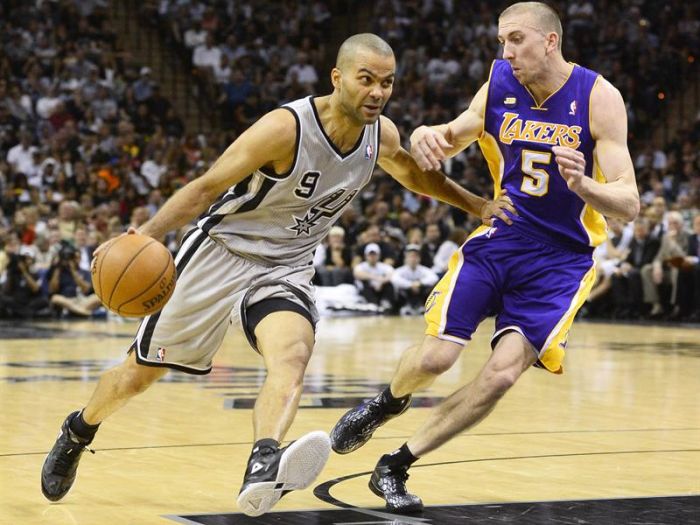 Tony Parker, marcado por Steve Blake, foi o principal destaque do Spurs na partida | Larry W. Smith Corbis / EFE