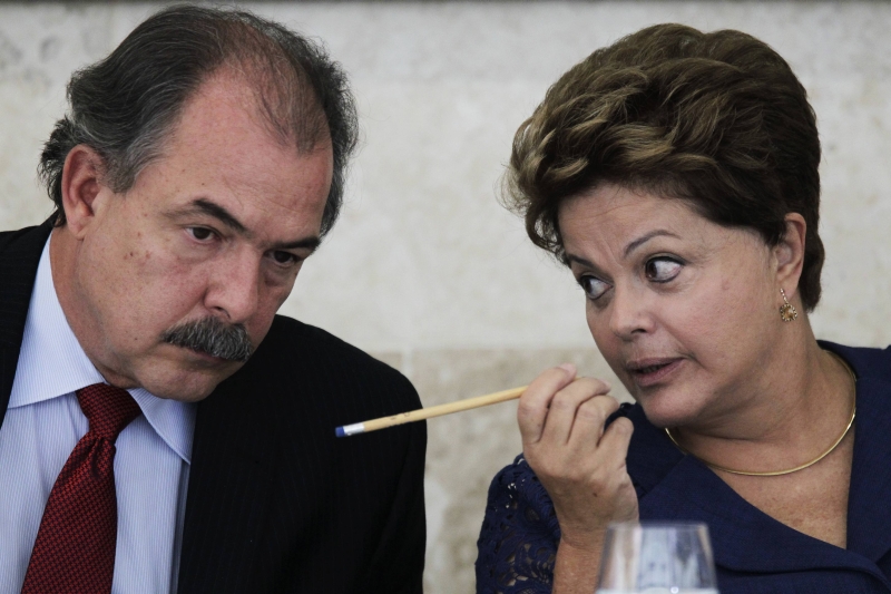 Para atender partidos aliados e acomodar correligionários, a presidente vem abrindo postos no primeiro escalão do governo | Ueslei Marcelino/Reuters