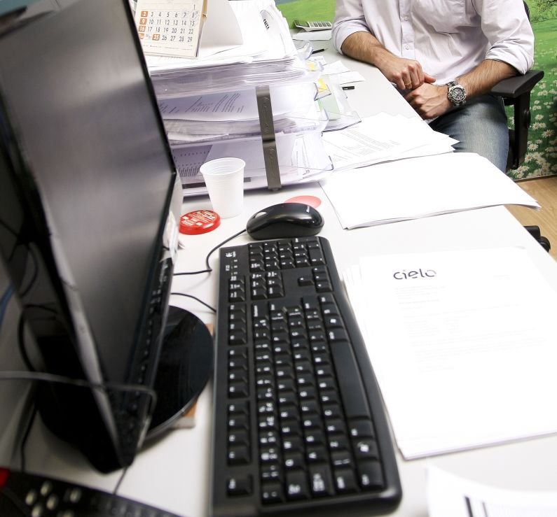 Para vereadora, falta vínculo entre sites e consumidor | André Rodrigues/ Gazeta do Povo