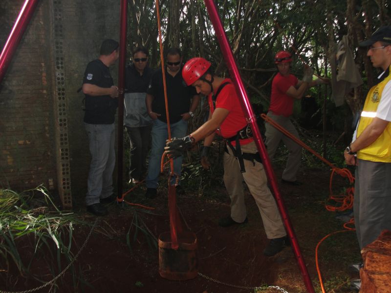 Bombeiros resgataram corpo depois de quatro horas | Luiz Carlos da Cruz