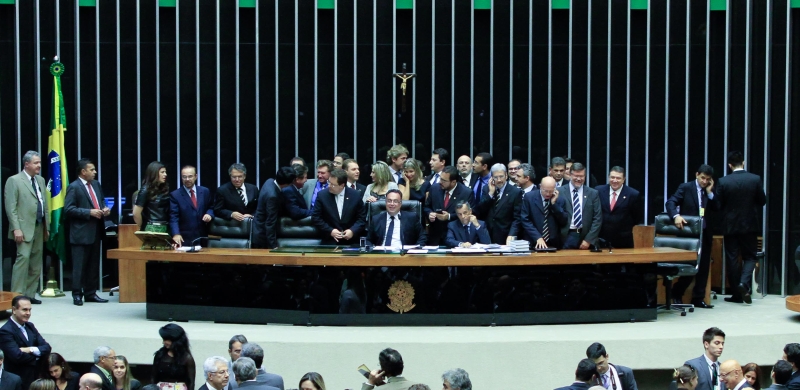 Plenário da Câmara dos Deputados: proposta que cria Tribunal Regional Federal no Paraná e em mais três estados recebeu 371 votos favoráveis. Medida segue para promulgação do Congresso | Wenderson Araújo/ Gazeta do Povo