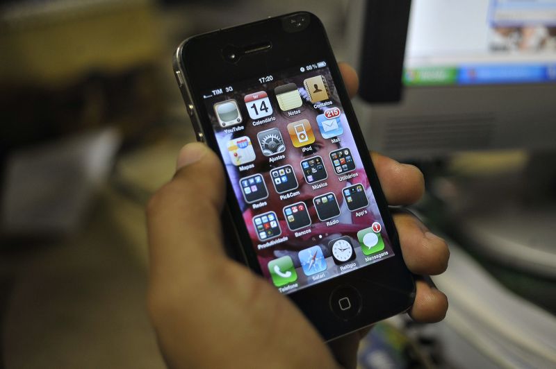 Aparelhos mais caros, como o iPhone 5, ficarão de fora | Marcello Casal Jr./Agência Brasil