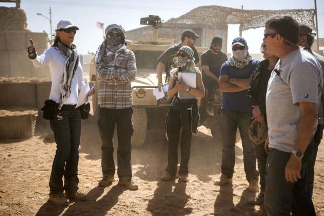 Kathryn Bigelow (à esq.) mostrou uma direção corajosa no drama |