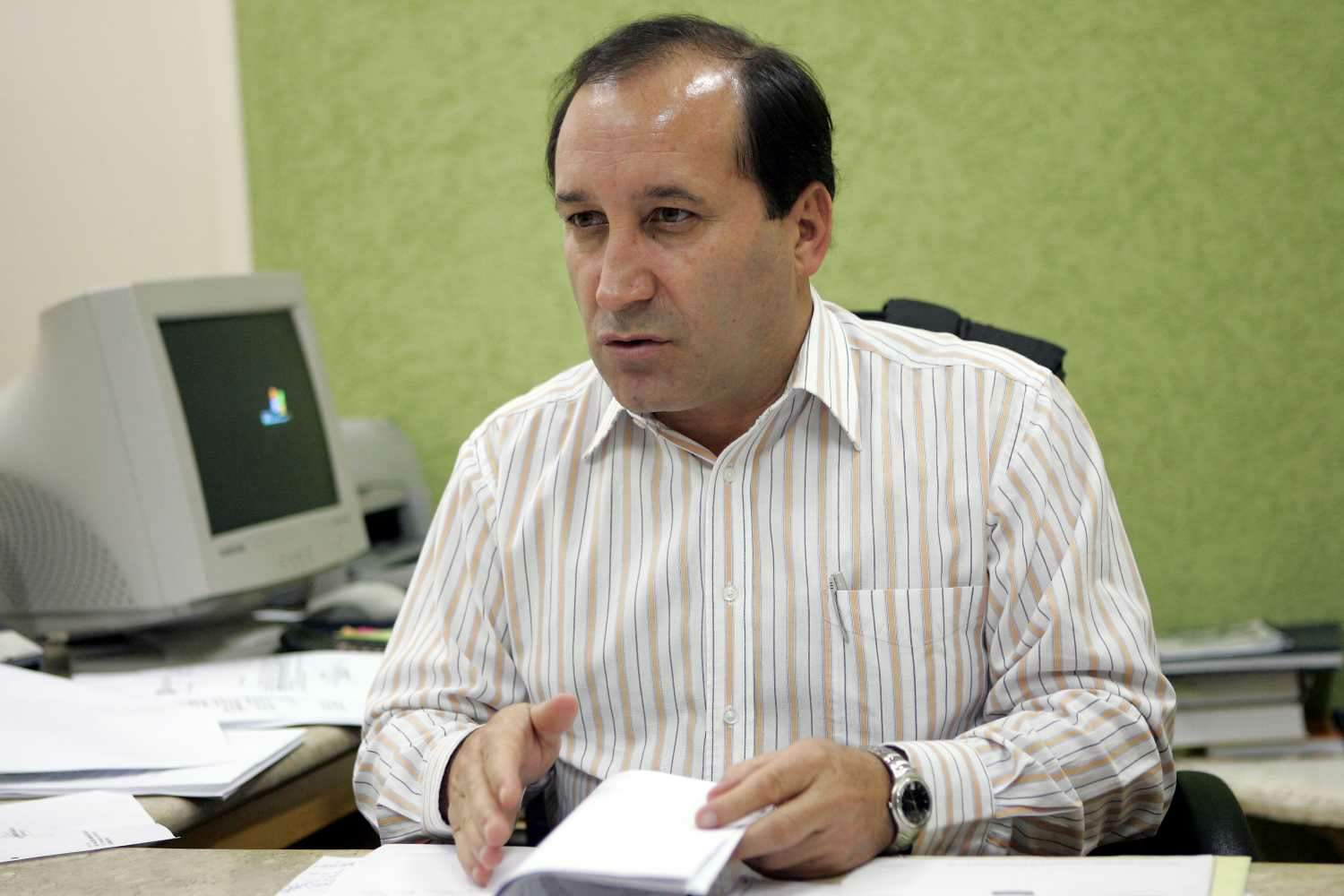 O delegado-chefe de Apucarana, Valdir Abraão, foi afastado por suspeitas de envolvimento no esquema investigado pelo MP | Roberto Custódio / Arquivo JL