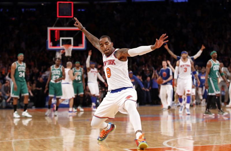 JR Smith comemora cesta diante do Boston Celtics | Reuters