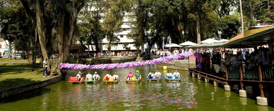Regata de Pedalinhos abriu evento que levou neste sábado os curitibanos ao Passeio | Antônio More/ Gazeta do Povo